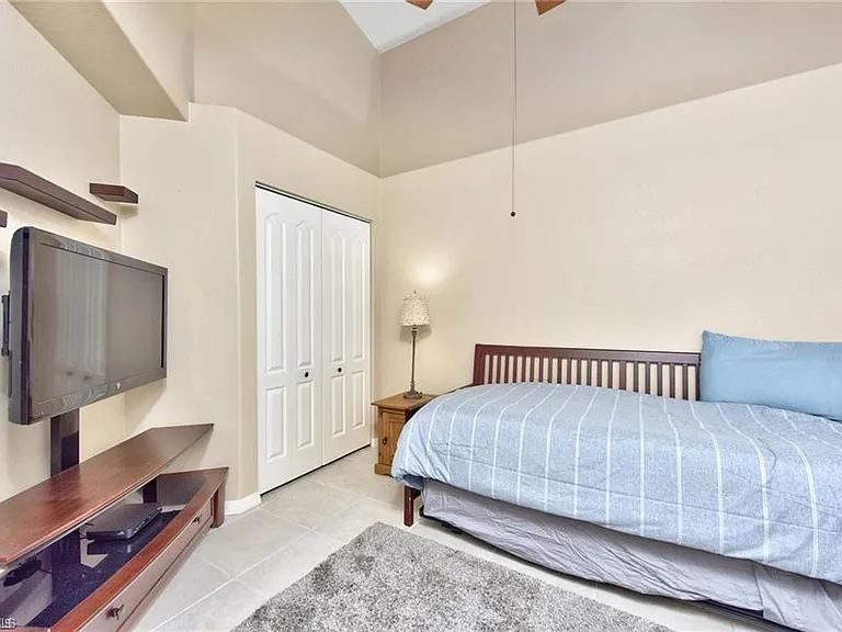 8207 Ibis Cove Cir #S — Photo 20