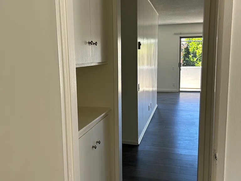 1333 S Bundy Dr #9 — Photo 14