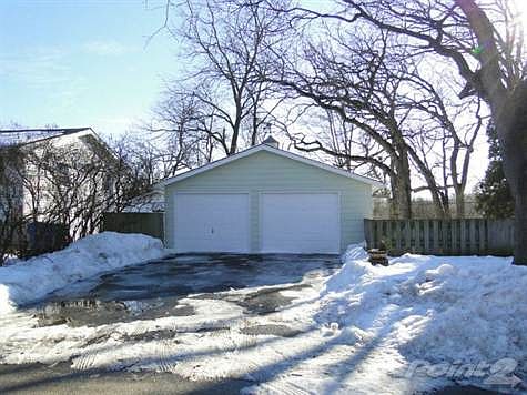 Detached Garage