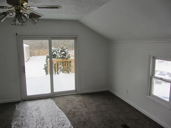 804 W Jefferson St, Grand Ledge, MI 48837