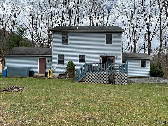 2nd image of 816 N Hokendauqua Dr