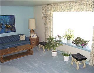 3rd image of 809 Brookview Dr