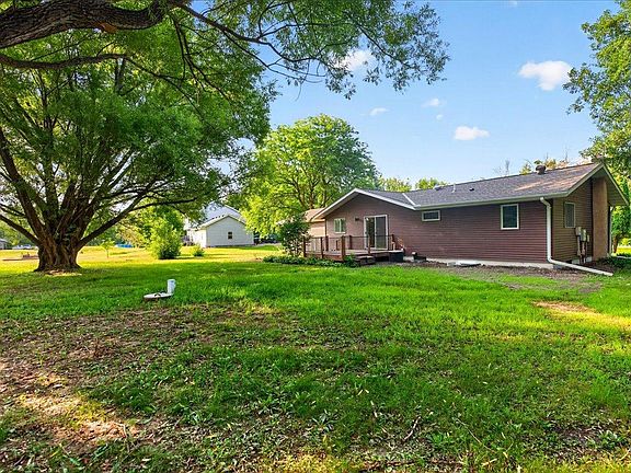 4th image of 8833 Canby Ct