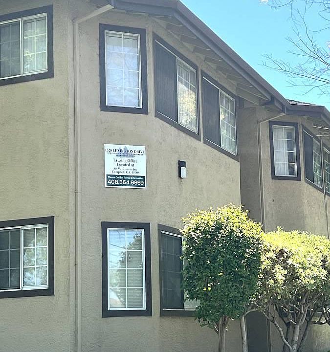 1st image of 1320 Lexington Dr