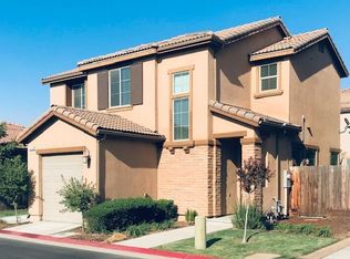 3279 Lahar Ln, Clovis, CA 93619