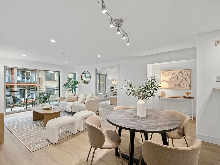 1550 Eastlake Ave E #404 — Photo 4