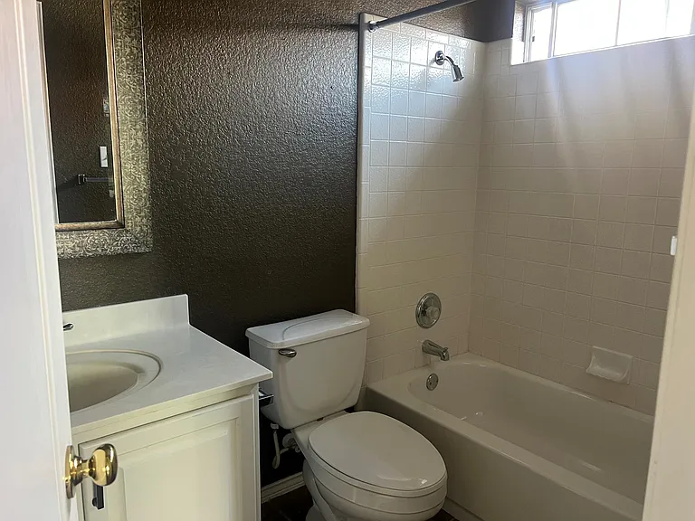 1318 Willow Bluff Dr — Photo 10