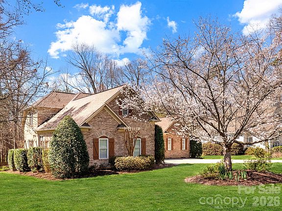 5th image of 7919 Glen Abbey Cir