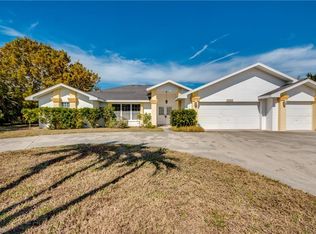 1013 SE 41st St, Cape Coral, FL 33904