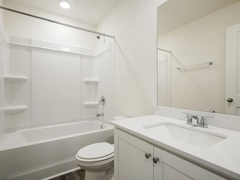 195 Snowdrop Ave — Photo 16