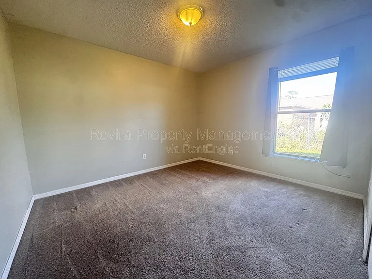 116 Barrington Dr — Photo 15