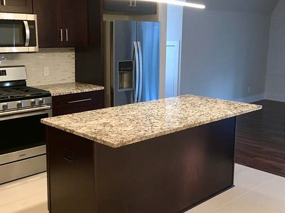 2nd image of 5073 Waterman Blvd APT 3