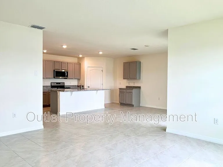 2877 Sunridge Loop — Photo 3