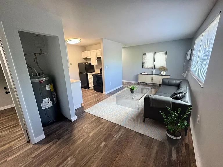 The Flats at Wilmington Pike — Photo 8