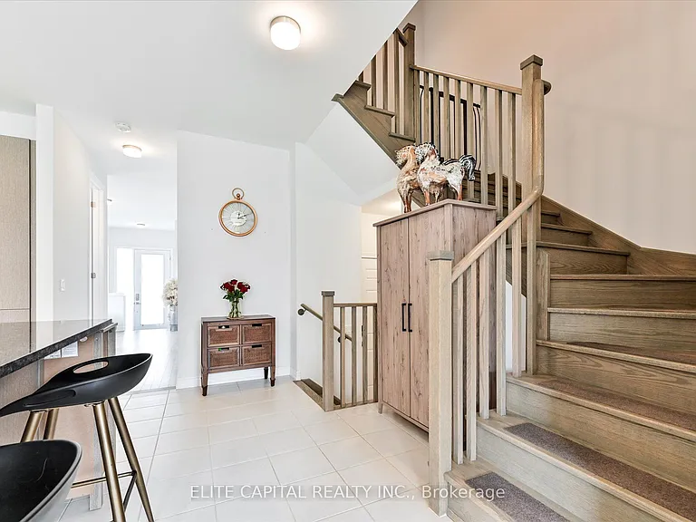 65 Seedling Cres — Photo 17