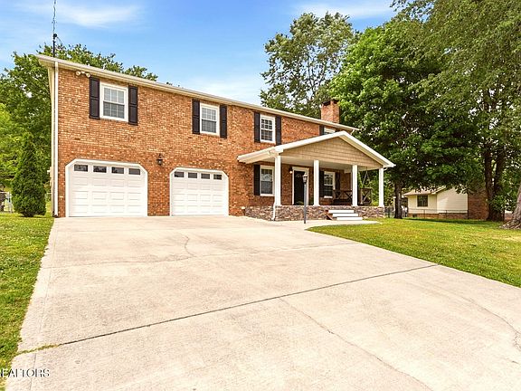 2nd image of 208 Lake View Ln