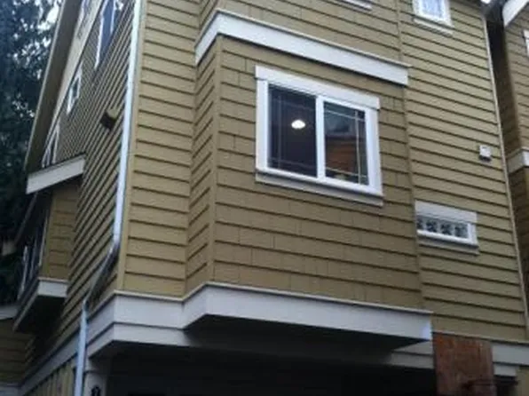 737 N 94th St, Seattle, WA 98103