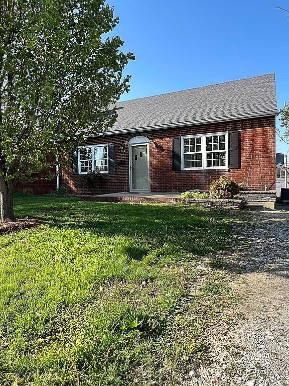 758 W 6th St, Jasper, IN 47546 Zillow