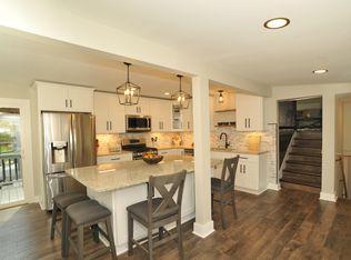 N3234 Walnut Rd, Lake Geneva, WI 53147