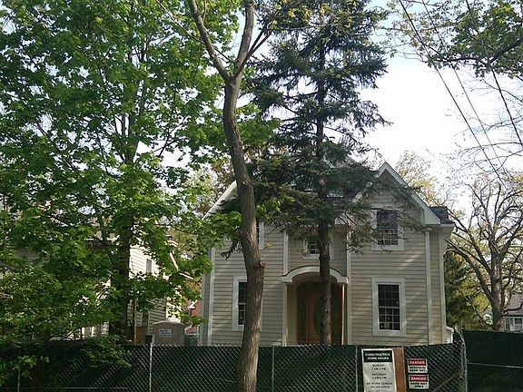2nd image of 507 Oakdale Ave