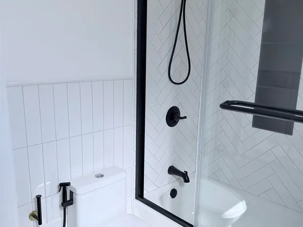 310 Summit Avenue image 6 of 16