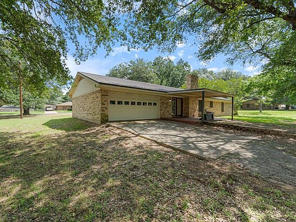 4th image of 1015 Monte Carlo Dr
