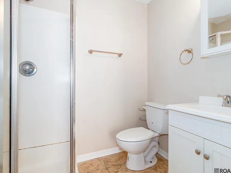 827 E Boyd Dr #C — Photo 15