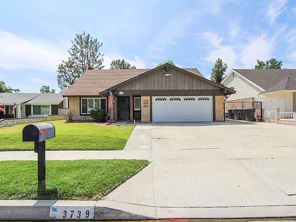 2nd image of 3739 Teak Ln