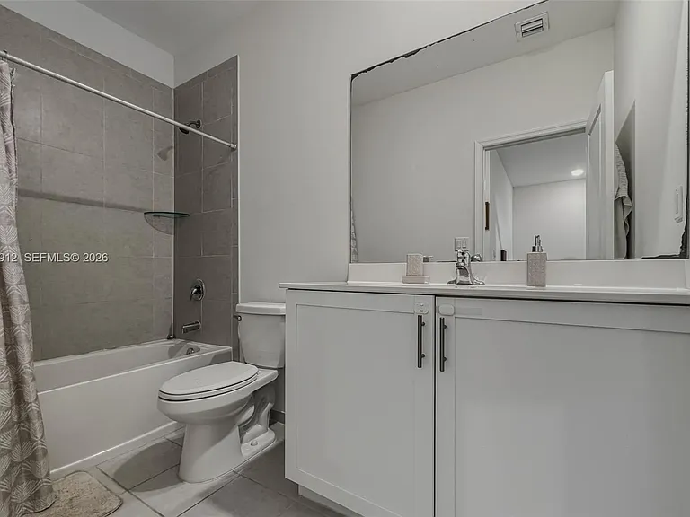 10009 SW 228th Ter — Photo 37