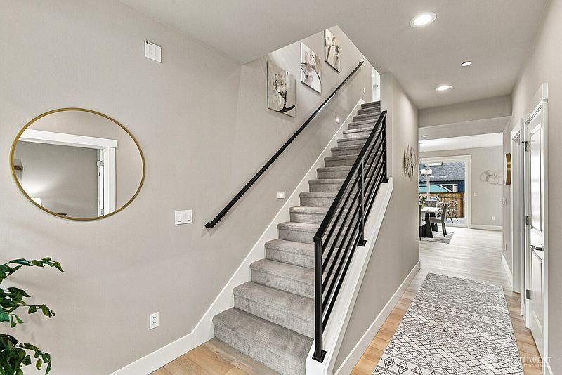 5th image of 18554 Stone Avenue N