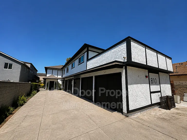810 S Flower St #1 — Photo 15