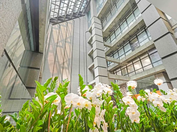 117 East 57th Street image 15 of 17