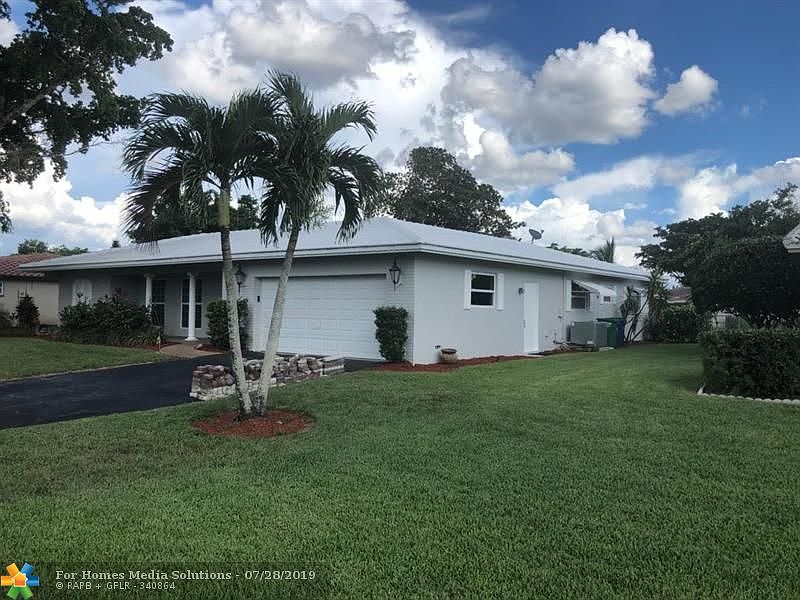 1st image of 10610 NW 41st St