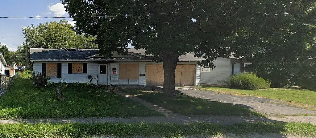 2808 Birch Ave photo 1