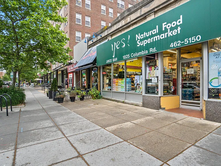 Yes Organic Market and Sweets Grocery on the block