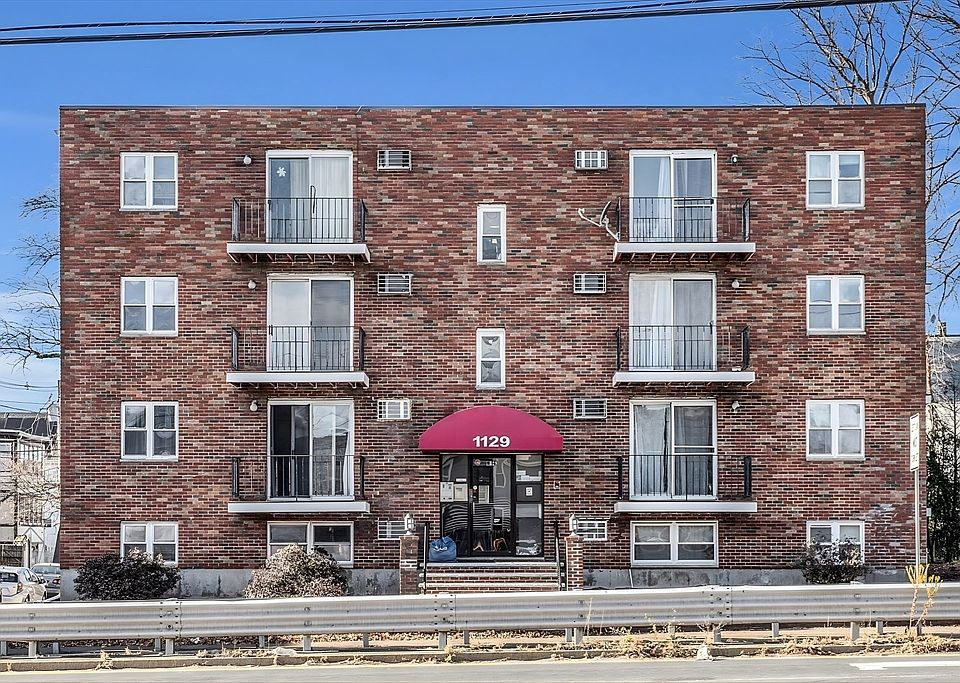 1st image of 1129 N Shore Rd #3D