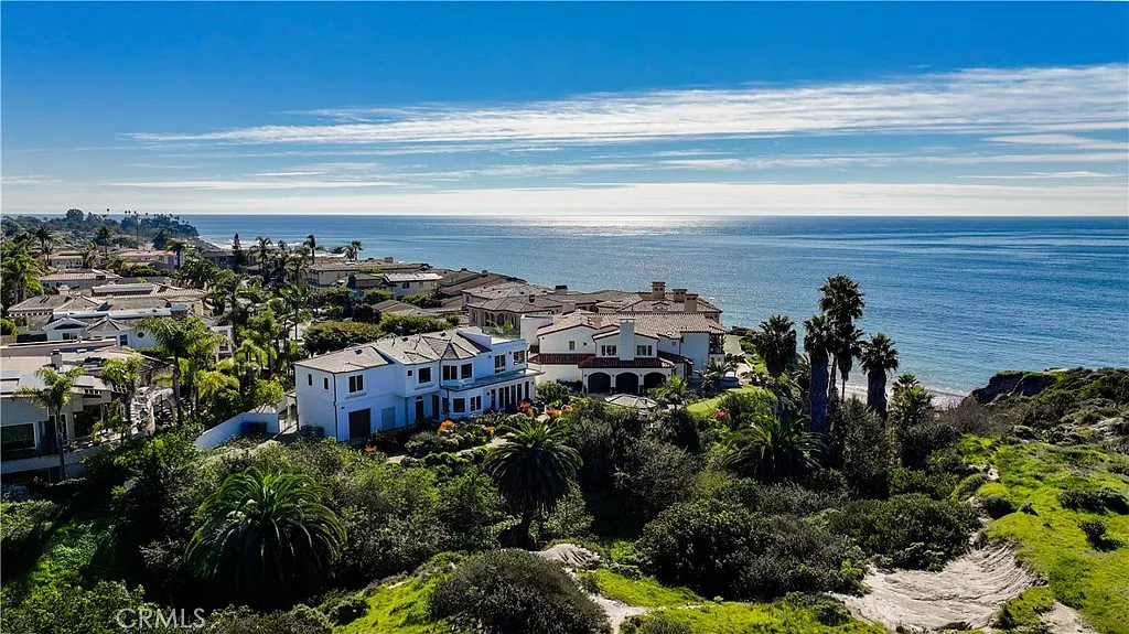 6 bed, 4.5 bath, 4077 sqft, $20,000 — Photo 2