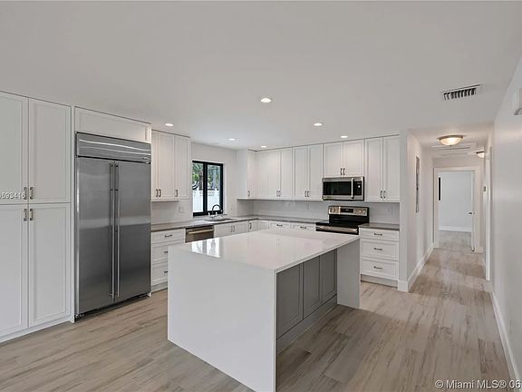 5th image of 2539 Wabash Dr