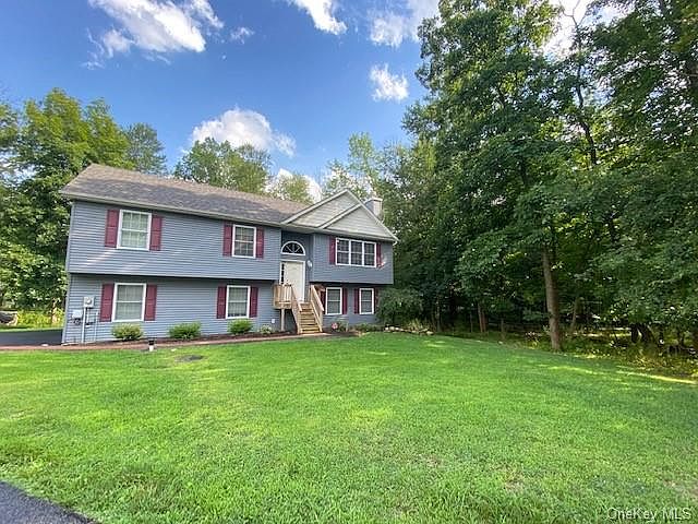 1st image of 43 Donna Chrystie Ln