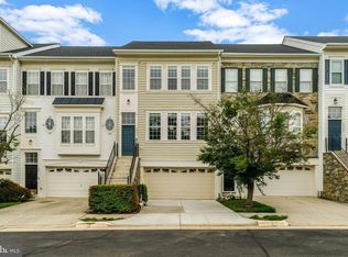 2033 Capstone Cir, Herndon, VA 20170