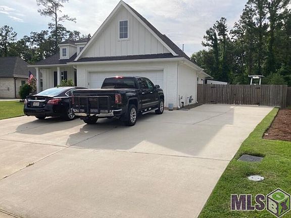 2nd image of 6425 Belle Maison Ln