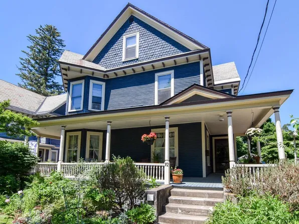 92 Brookes Avenue, Burlington, VT 05401