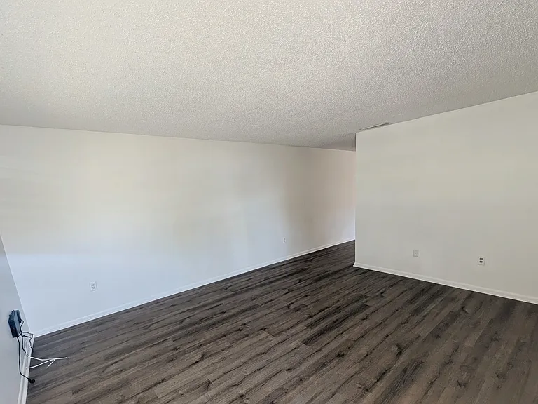 1132 Gilmore Ave #1132 — Photo 3