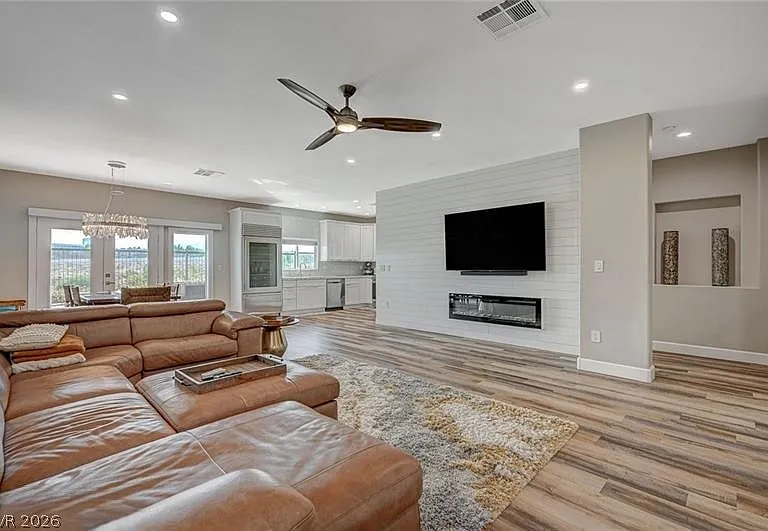 10509 India Hawthorn Ave — Photo 2