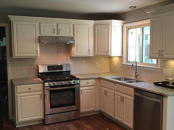 5th image of 2725 Berwyck Rd SE