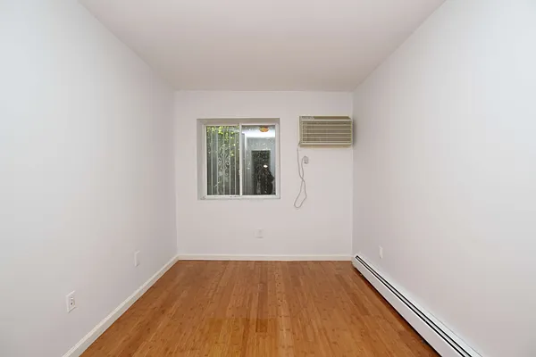 Rented by Nooklyn NYC LLC | media 7