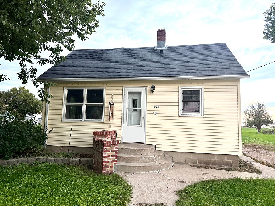 1st image of 504 S 1st St