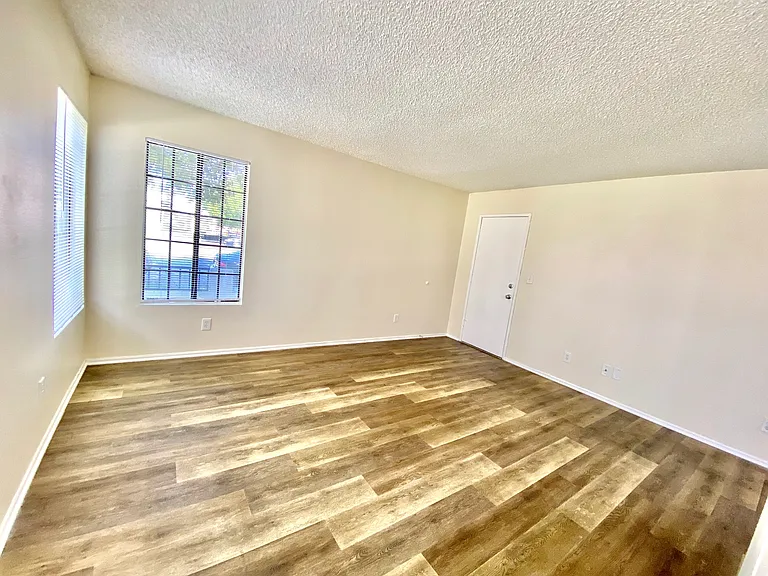 2908 E South St #1 — Photo 8
