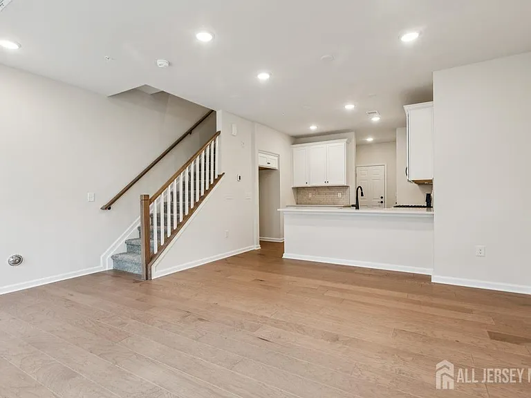 214 Jessie Pl — Photo 9