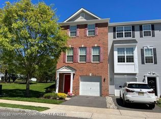 102 Warbler Way, Freehold, NJ 07728